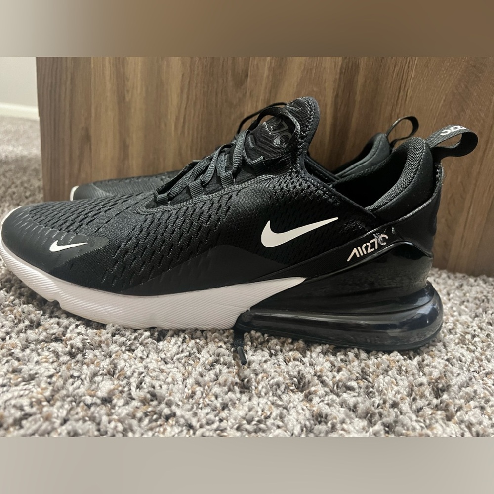 Nike Air 270 Mens size 12